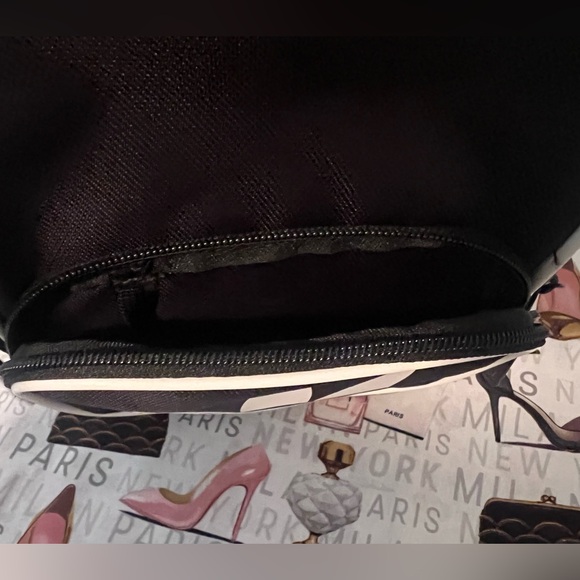 ADIDAS Originals NWOT Women's Originals Santiago Mini Backpack, Black/White, - Picture 10 of 10